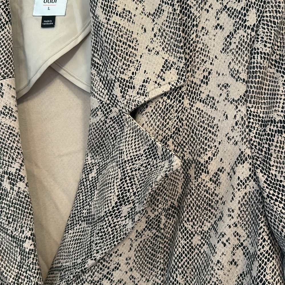 Jacket - Picture 2 of 3